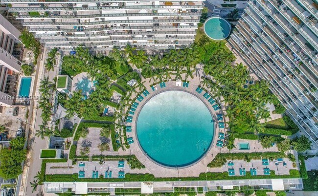 Foto del edificio - 480 NE 31st St