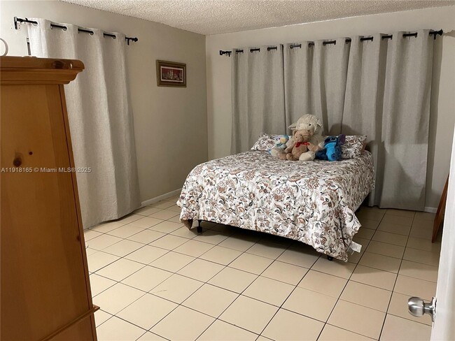 Building Photo - 8600 SW 133rd Avenue Rd