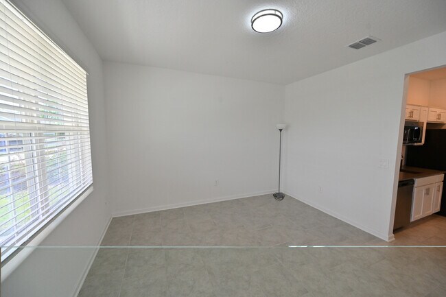 Foto del edificio - 26340 Feathergrass Cir