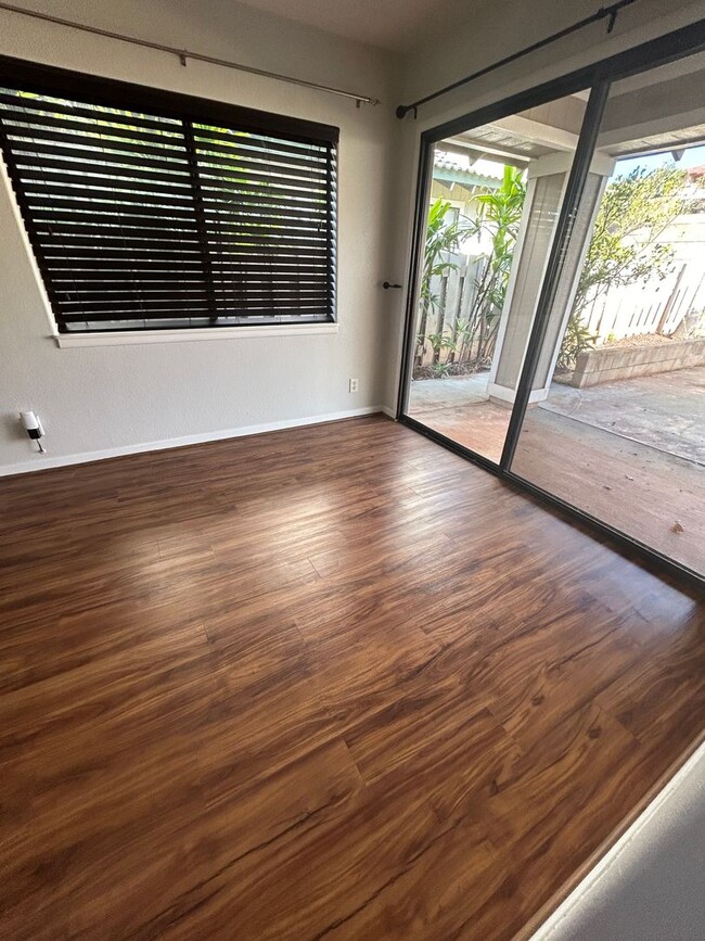 Building Photo - Welcome to Kapolei
