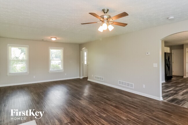 Foto del edificio - 138 Wards Creek Ln