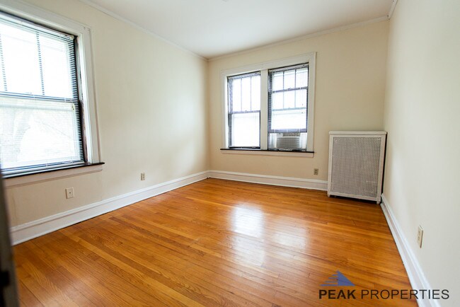 Foto del edificio - 4449-55 N. Leavitt St.