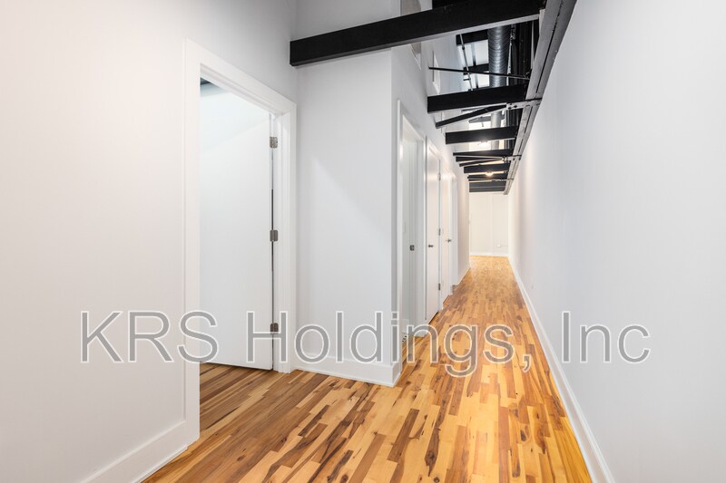Primary Photo - 306 N Road St