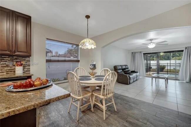 Foto del edificio - 2372 Topaz Trail