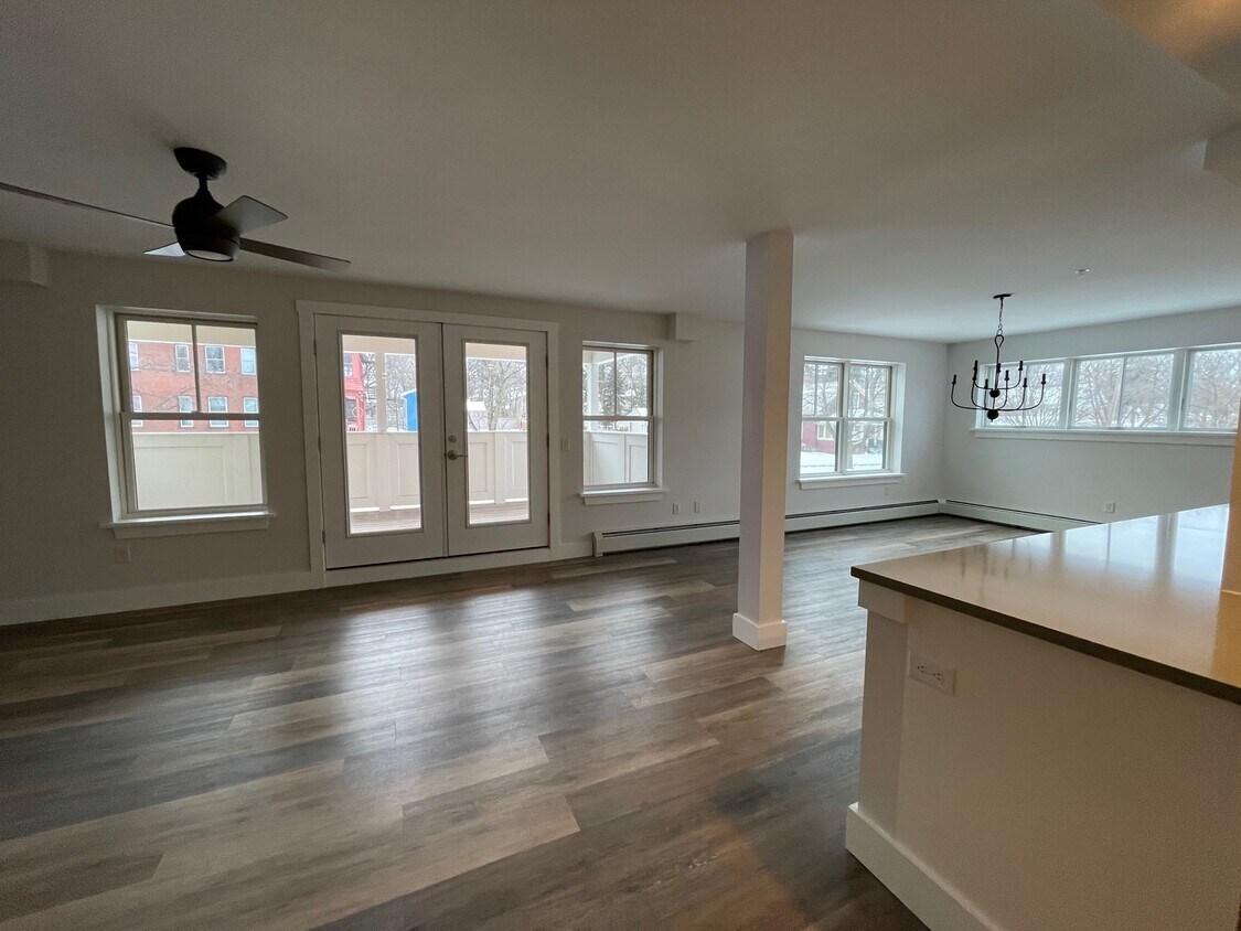 441 Shelburne Rd Unit 1, Burlington, VT 05401 Apartments in