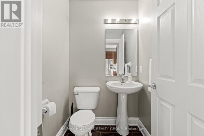 Photo du bâtiment - 999 Pinecrest Rd