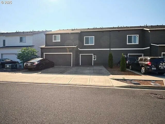 Foto del edificio - 2135 NE 4 Seasons Ln