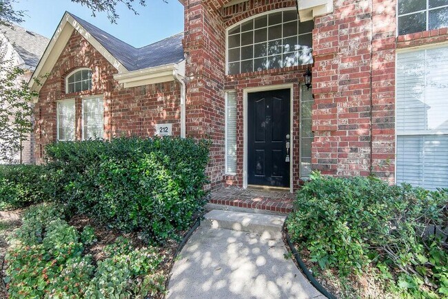 Foto del edificio - 212 Sparrow Hawk Dr