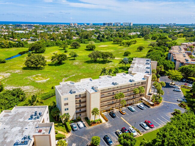 Foto del edificio - 6400 NW 2nd Ave