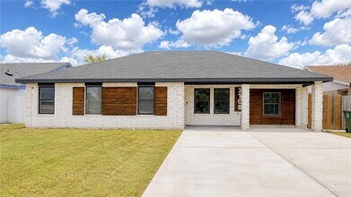 Building Photo - 3108 Highland Park Ave