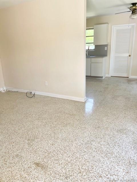 Foto del edificio - 2867 SW 38th Ave