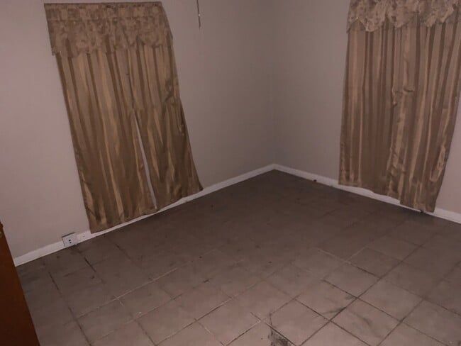 Building Photo - 3 Bedroom Single Family Home in Moss Point