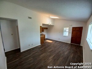 Foto del edificio - 1523 Lorelei Ln
