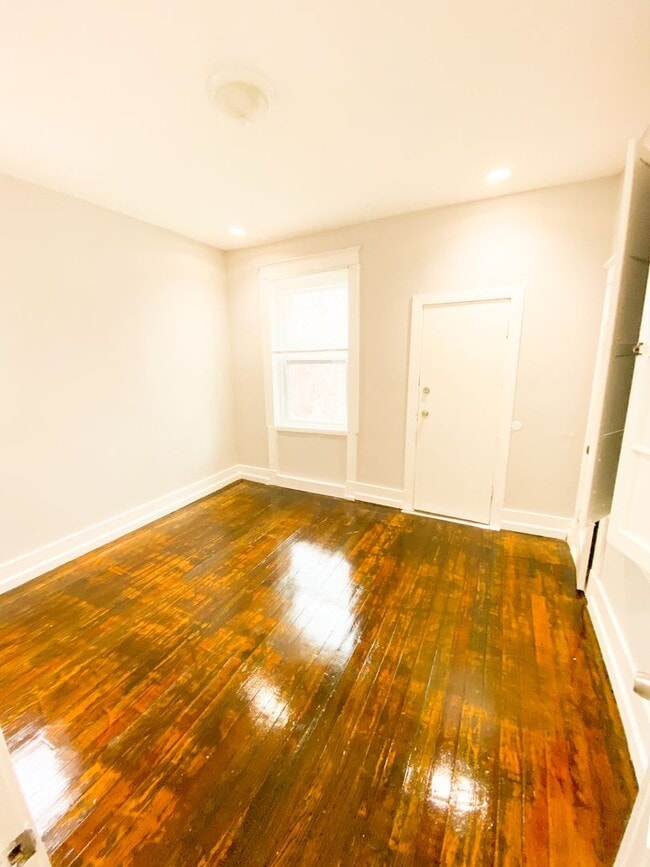 Foto del edificio - Spacious 3 Bed 2 Bath Home!!