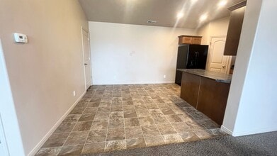 Building Photo - 1019 Village River Ln