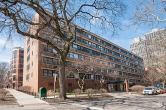 Building Photo - 2300 N Commonwealth Ave