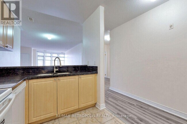 Building Photo - 7340 Markham Rd