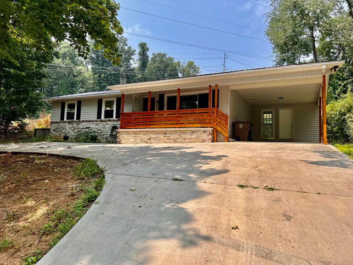 Primary Photo - 2815 Nickle Rd
