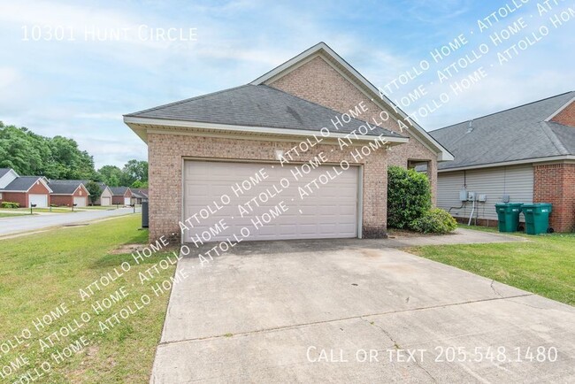 Building Photo - 3 Bedroom 2 Bath Home Fenced in Backyard