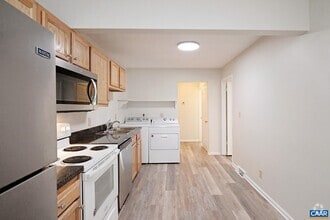 Building Photo - 120 Raymond Ave