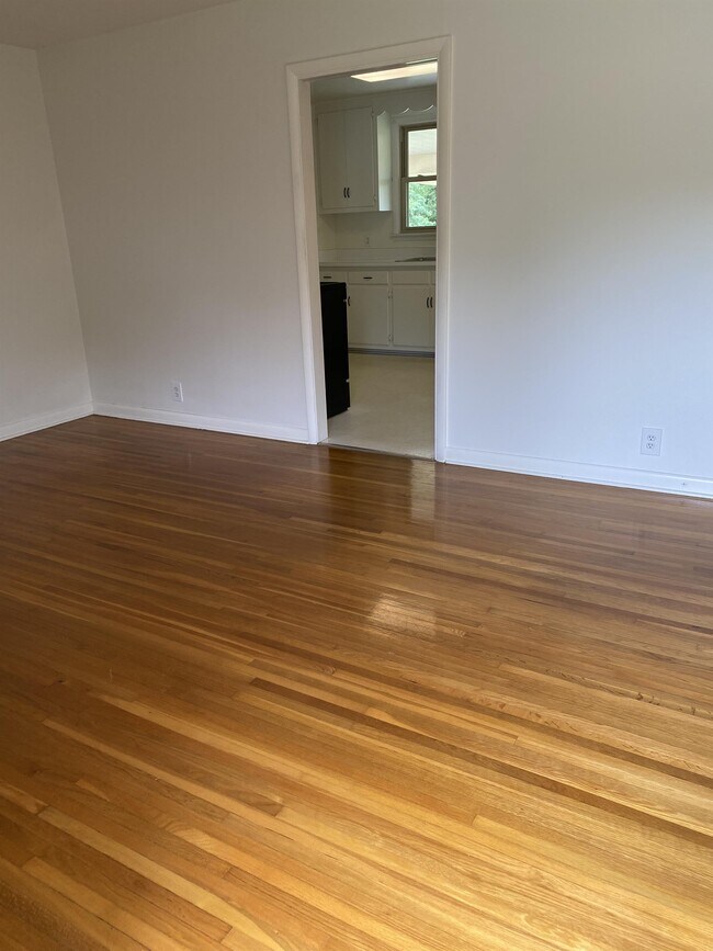 Foto del edificio - 4950 Hopedale Dr