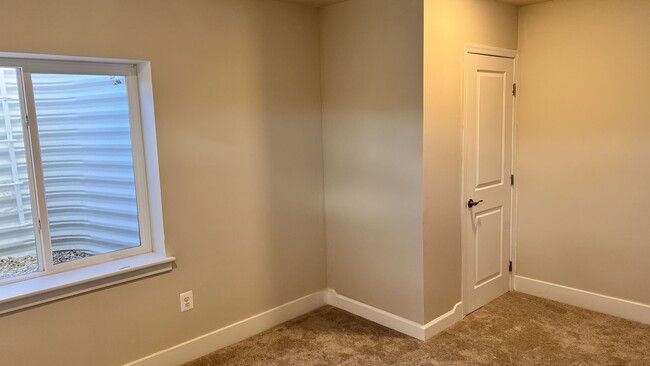 Closet - 2827 Bridgewater Dr