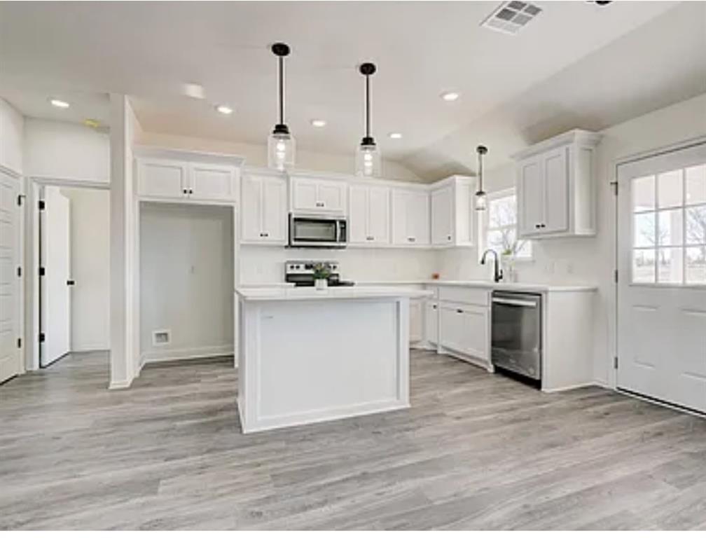 Primary Photo - 2299 County Rd 1324