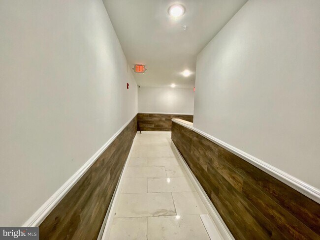 Foto del edificio - 925 N Broad St