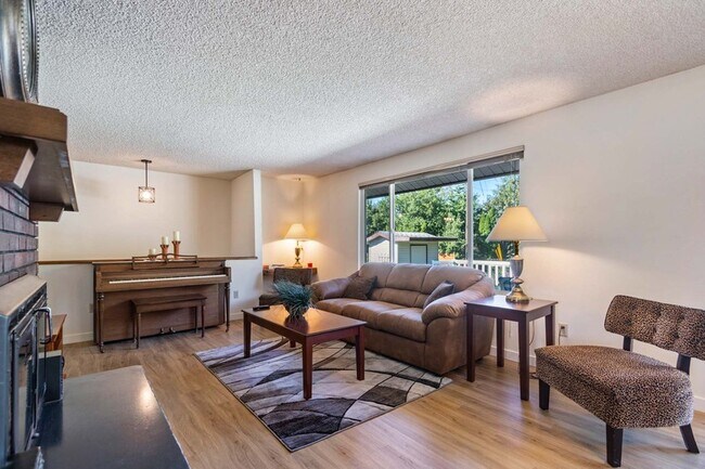 Foto del edificio - 219 N Mitchell Dr