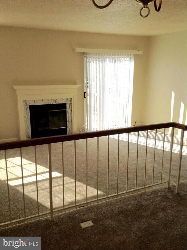 Building Photo - 7827 Somerset Ct