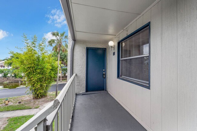 Foto del edificio - 1BD/1BA Apartment off Curry Ford in Henley...