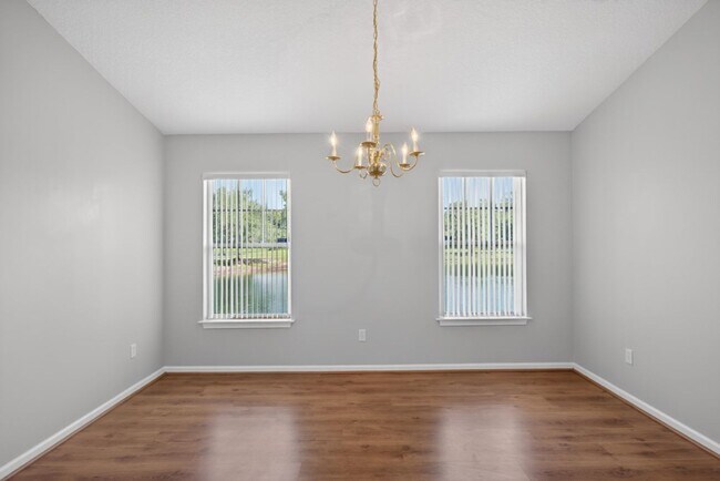 Building Photo - Eagle Harbor Townhome
