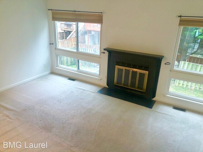 Building Photo - 3 br, 3.5 bath House - 7282 Mandan Rd