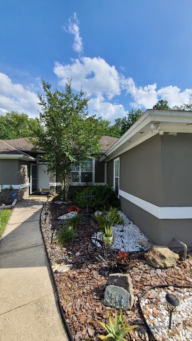 Building Photo - 444 Jax Estates Dr S