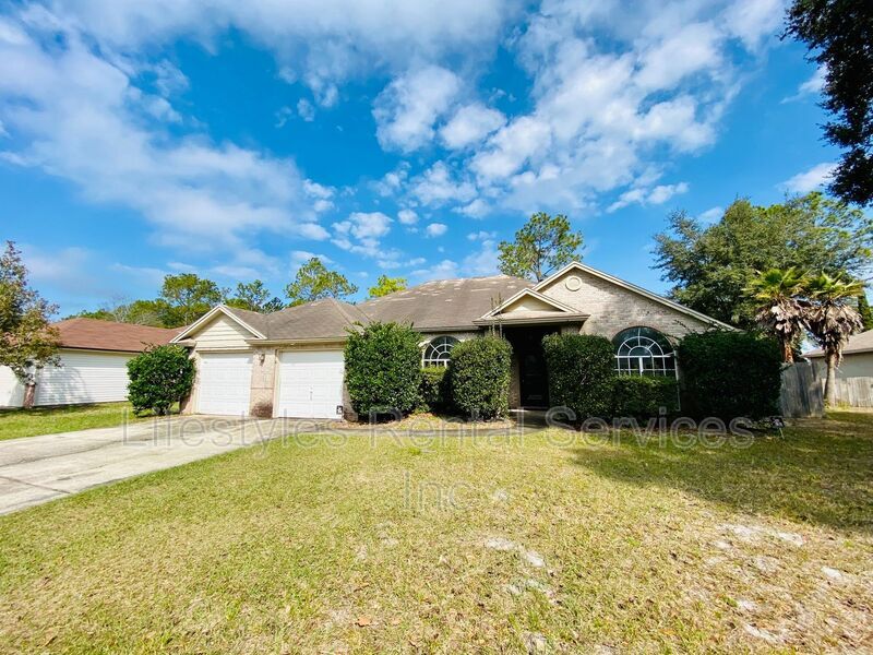 Primary Photo - 8943 Country Bend Cir N