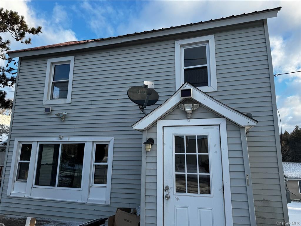 Foto principal - 103 Cold Spring Rd