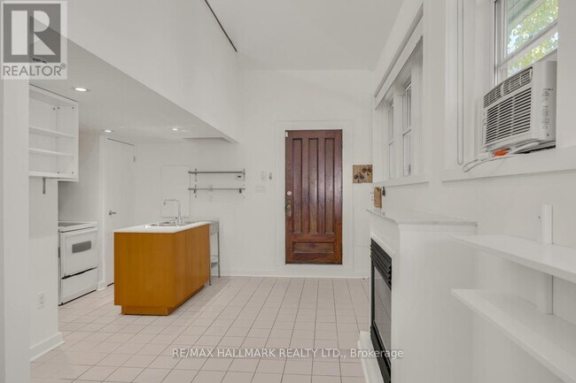 Photo du bâtiment - 321 Palmerston Blvd