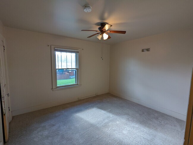 Building Photo - 2908 Oak Ave