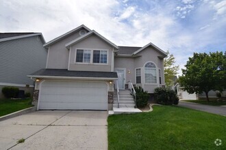 Building Photo - 572 E Thatcher Way