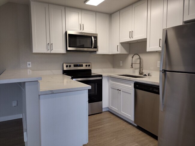 un dormitorio/ciudad - Mesa Palms Apartments