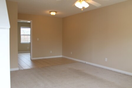 Foto del edificio - 427 Shope Ridge Rd