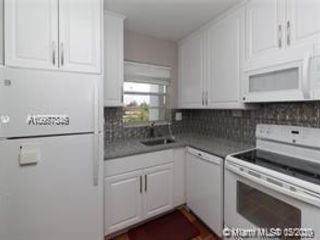 Primary Photo - 3000 Sunrise Lakes Dr E