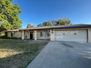 Building Photo - 14170 Montecito Pl