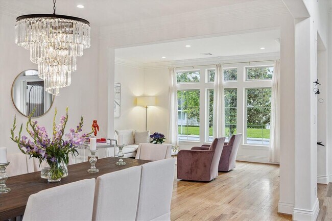 Foto del edificio - 6206 Piping Rock Ln