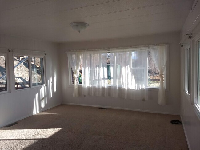 Sala de estar - 1680 Chipeta Rd