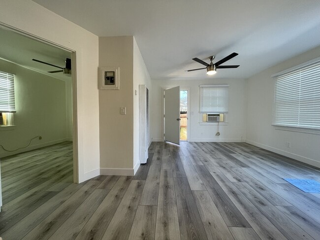 Foto del edificio - 345-379 Cedar St