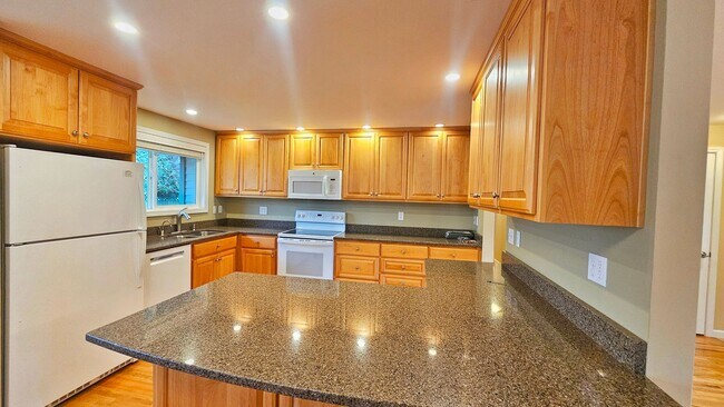Foto del edificio - Beautiful 3 Bed 2 Bath Rambler in Beautiful Redmond