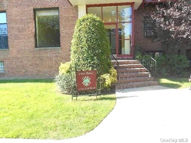 Primary Photo - 150-11 72nd Rd