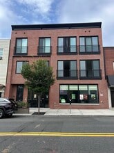 Building Photo - 275 Broadway