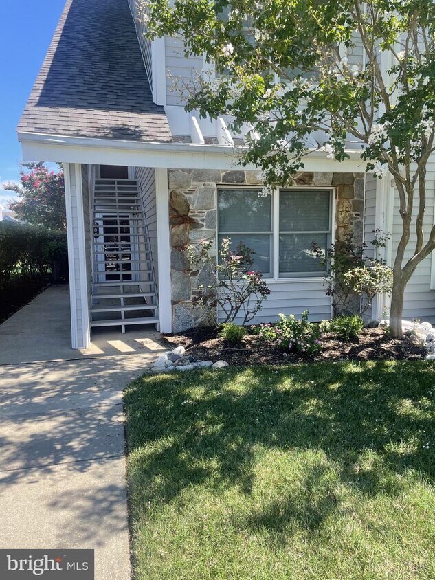 202 Merganser Ct Unit A, Chester, MD 21619 Room for Rent in Chester